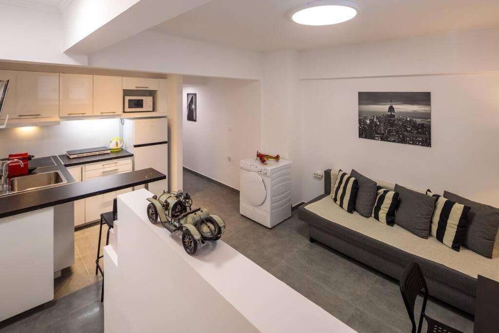 Hilton Area Brand New Comfortable Apartment 雅典 外观 照片