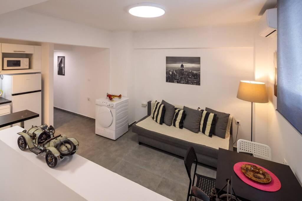 Hilton Area Brand New Comfortable Apartment 雅典 外观 照片